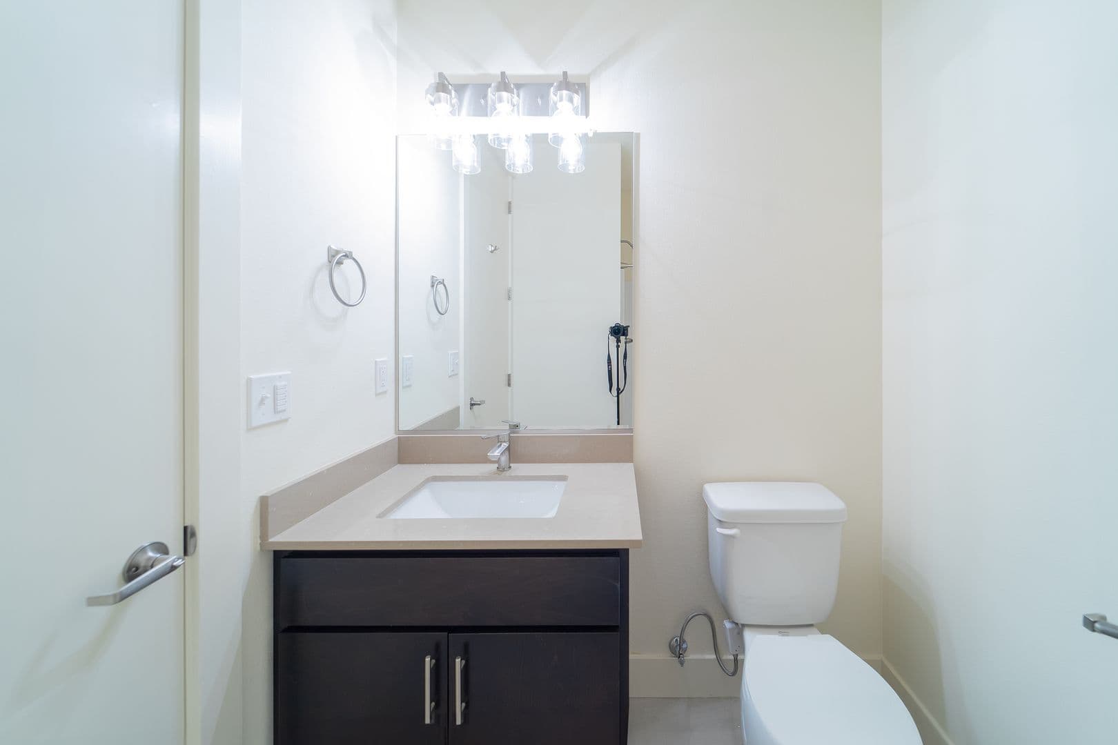 Portland Apartment: 7980-7990 SW Capitol Hill Rd