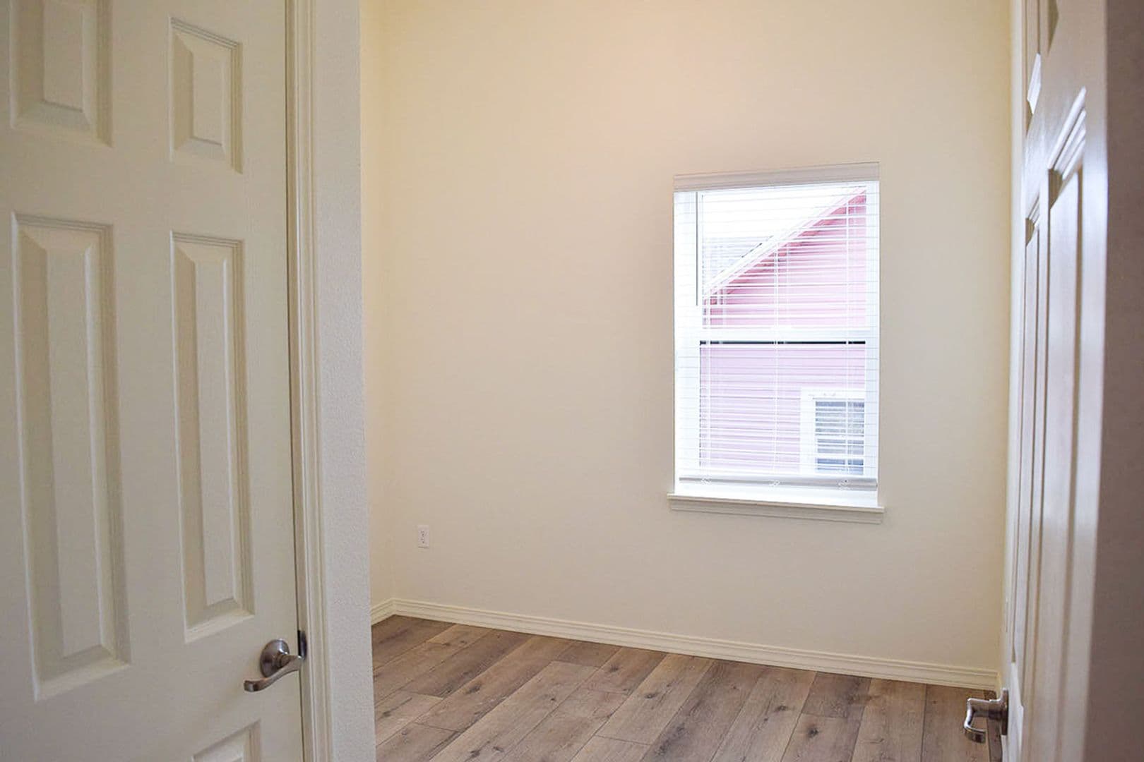 Portland Apartment: 5120 N Lombard St