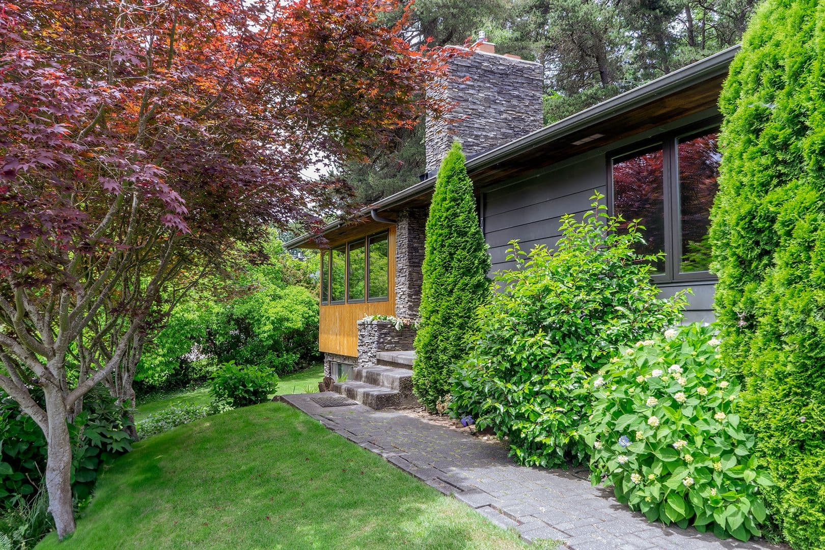 Portland House: 7725 SW Miner Way