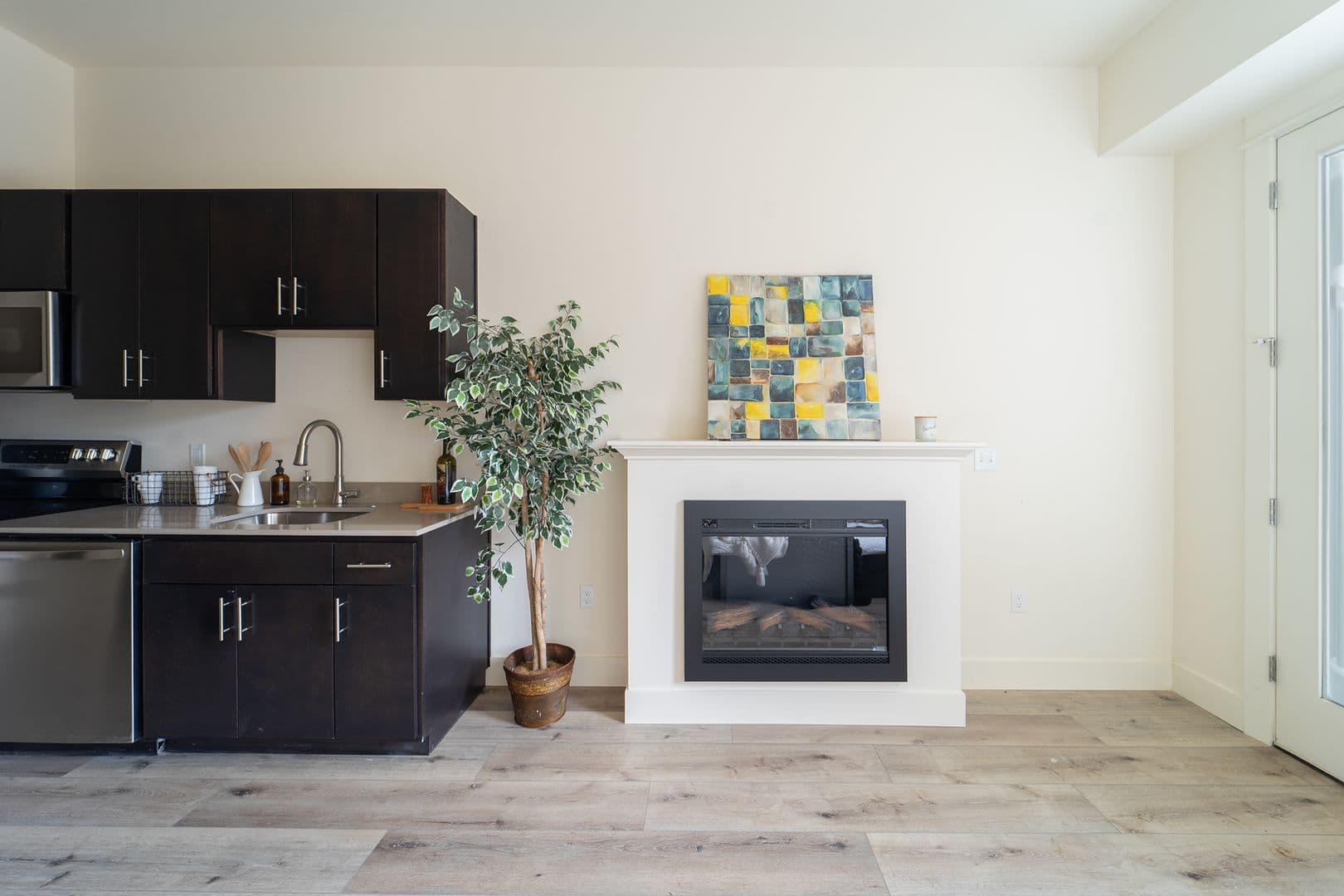 Portland Apartment: 7980-7990 SW Capitol Hill Rd