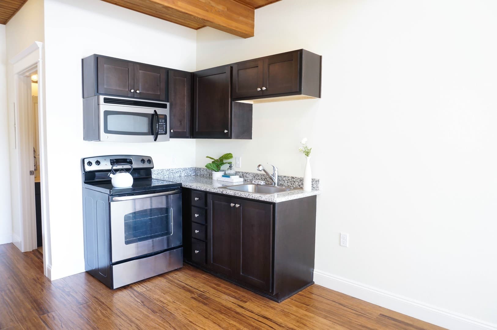 Portland Apartment: 3855 N Mississippi Avenue