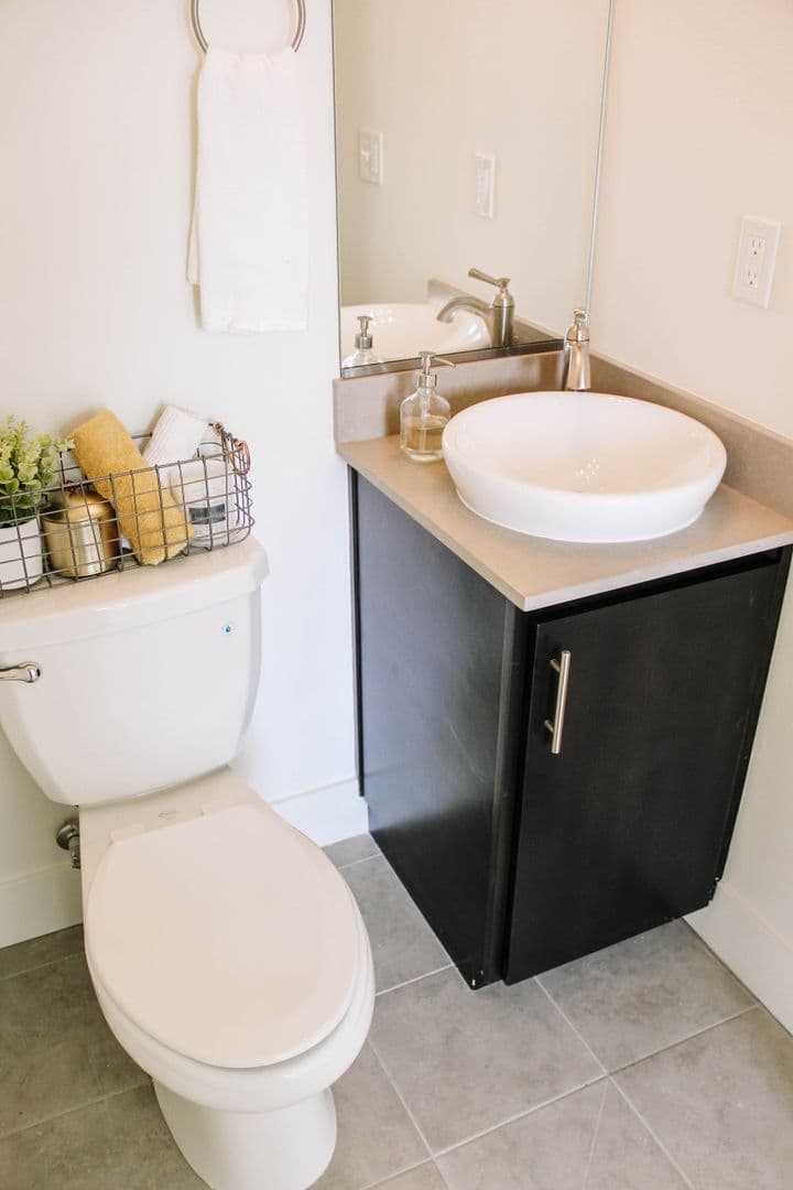 Portland Apartment: 5505 NE Glisan Street