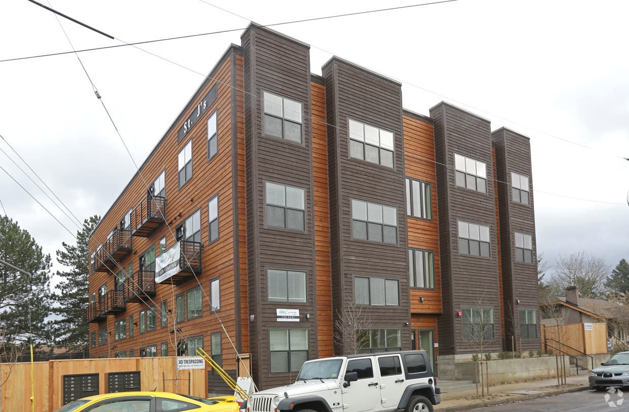 Portland Apartment: 7180 N. Leavitt Avenue