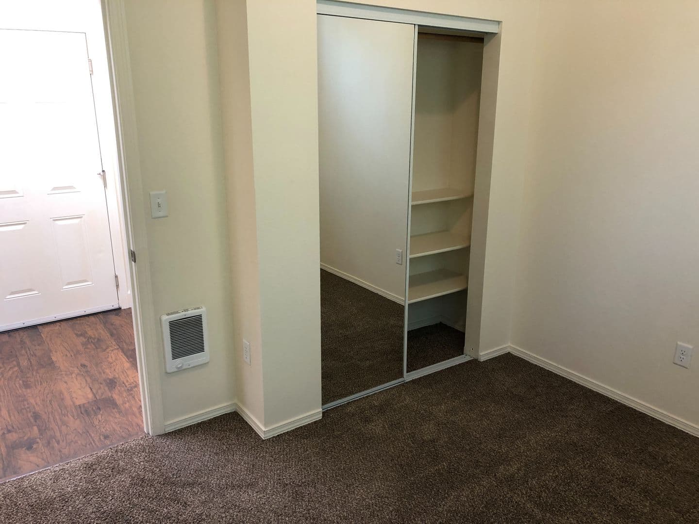 Portland Apartment: 1100 & 1120 SE Sherman St.