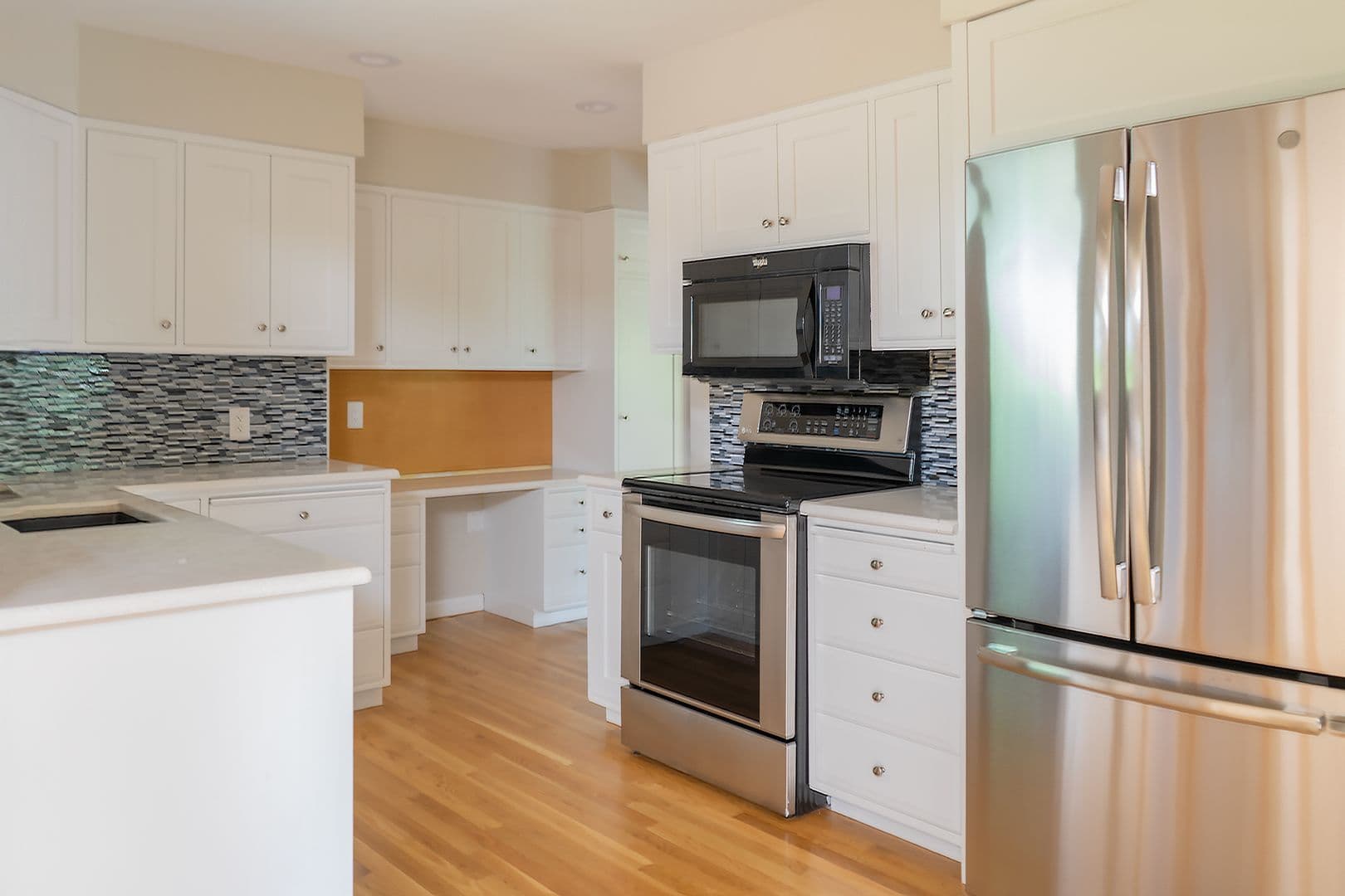 Portland House: 7725 SW Miner Way