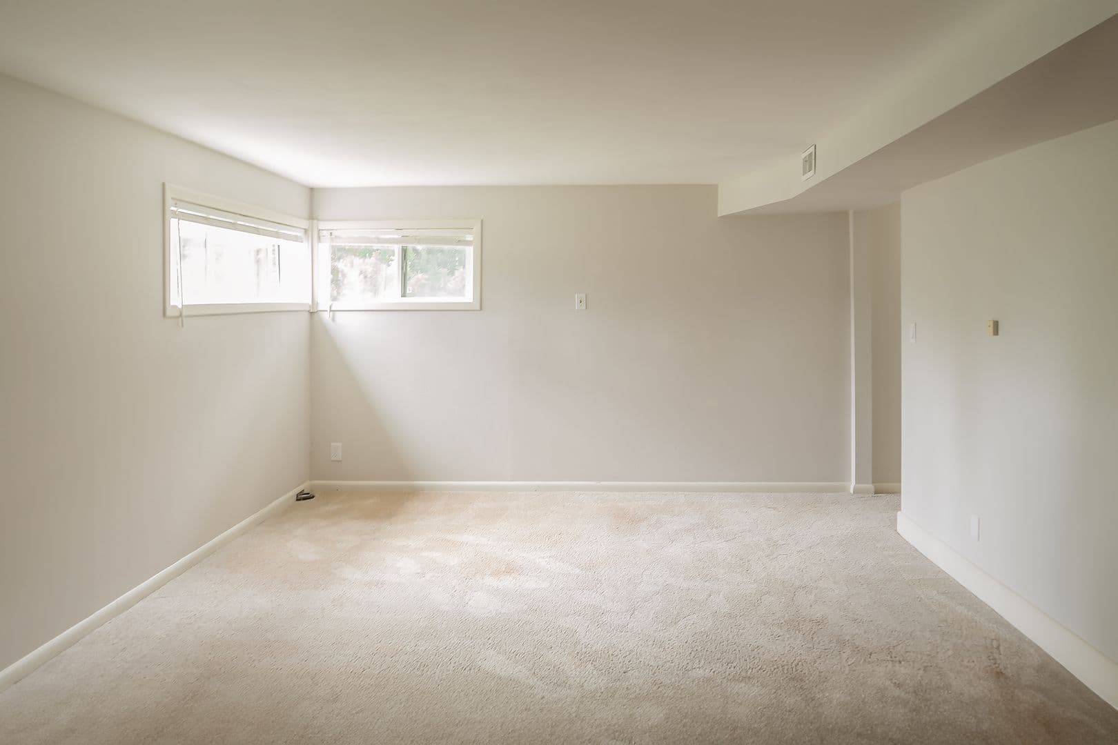 Portland House: 7725 SW Miner Way
