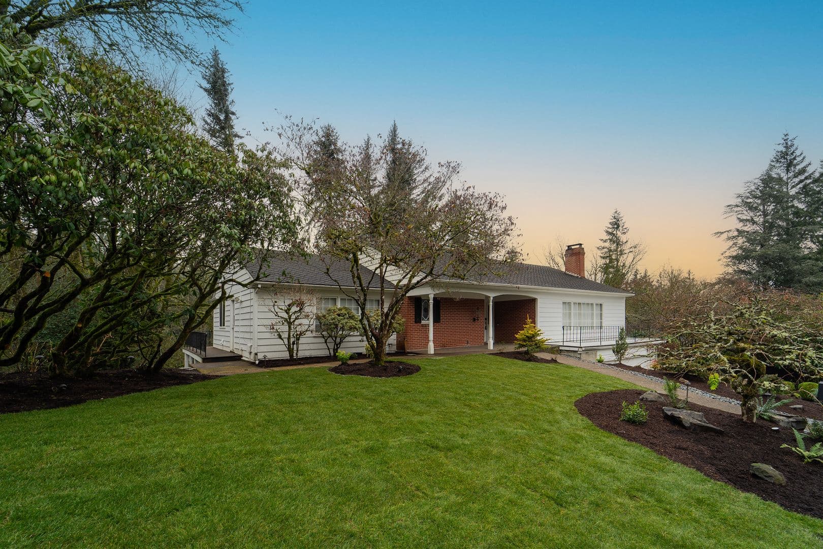 Portland House: 4901 SW Humphrey Park Crest