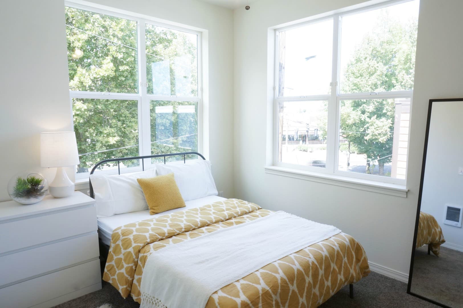 Portland Apartment: 7210 N Burlington Ave.