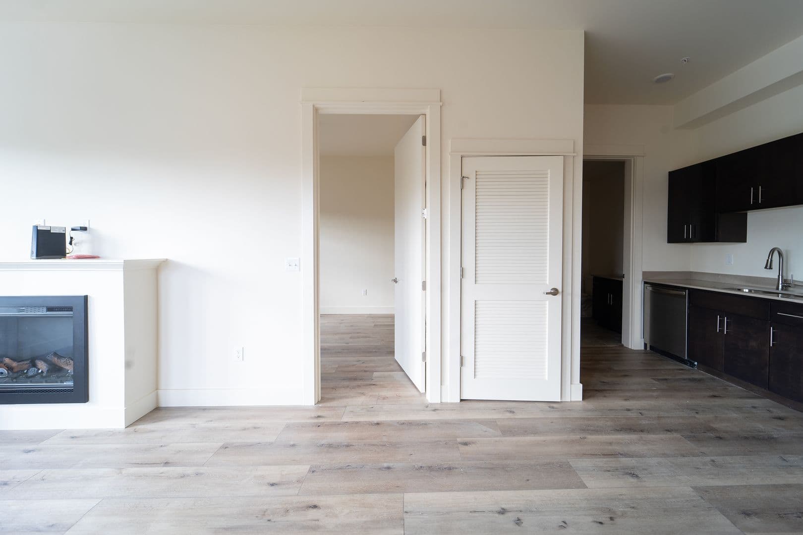 Portland Apartment: 7980-7990 SW Capitol Hill Rd