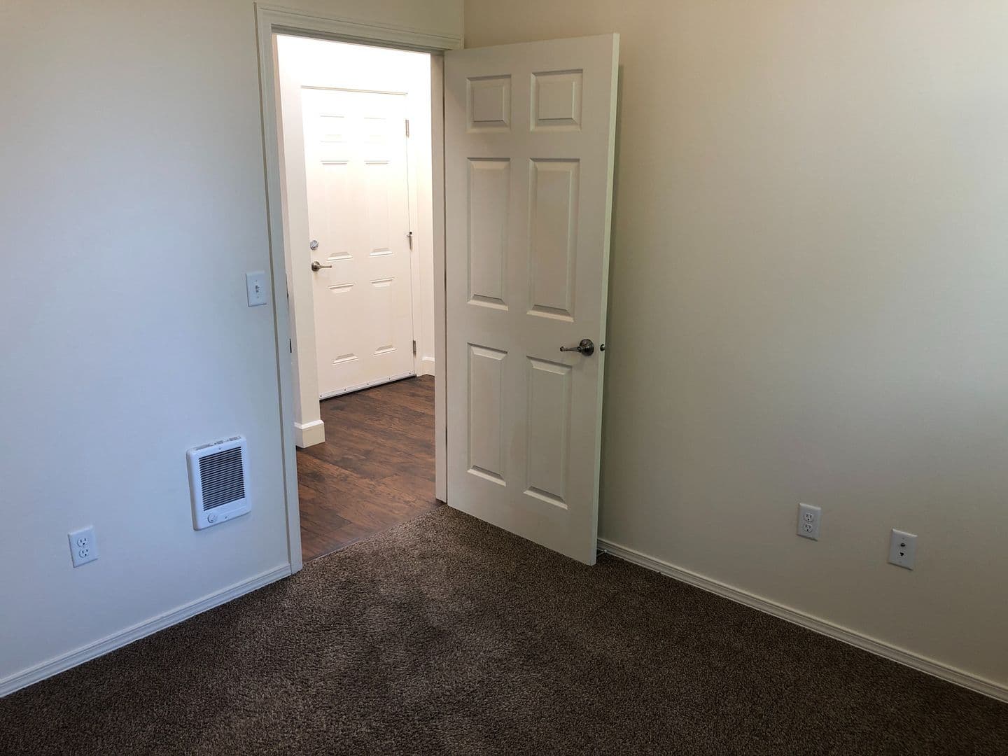 Portland Apartment: 1100 & 1120 SE Sherman St.