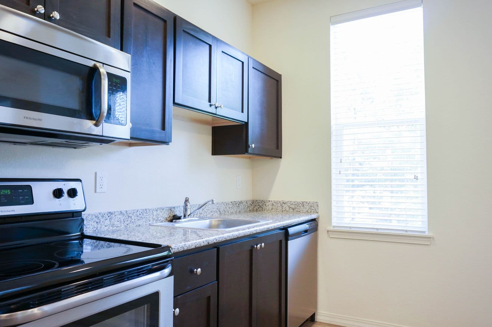 Portland Apartment: 8510 N Ivanhoe St