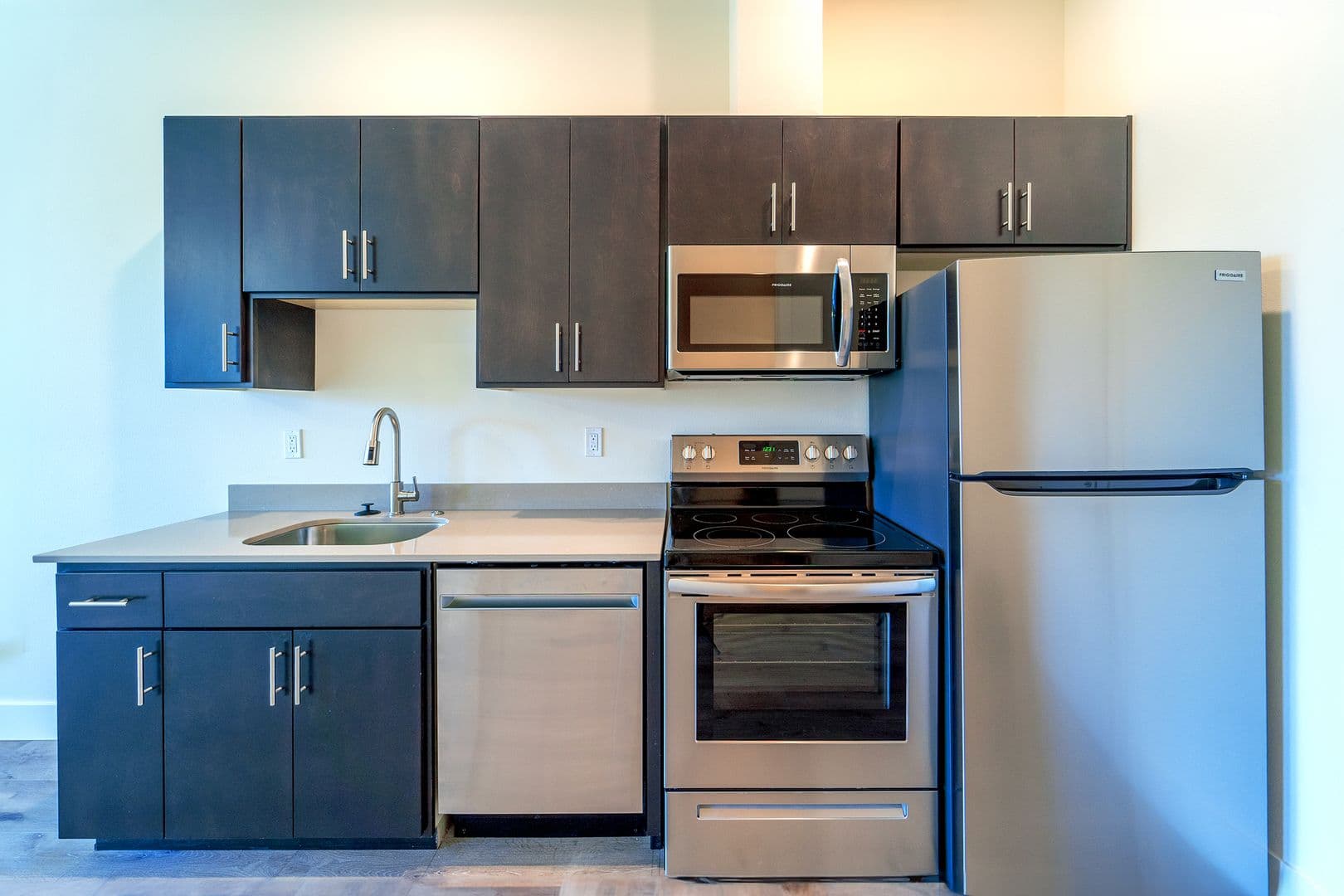 Portland Apartment: 7980-7990 SW Capitol Hill Rd