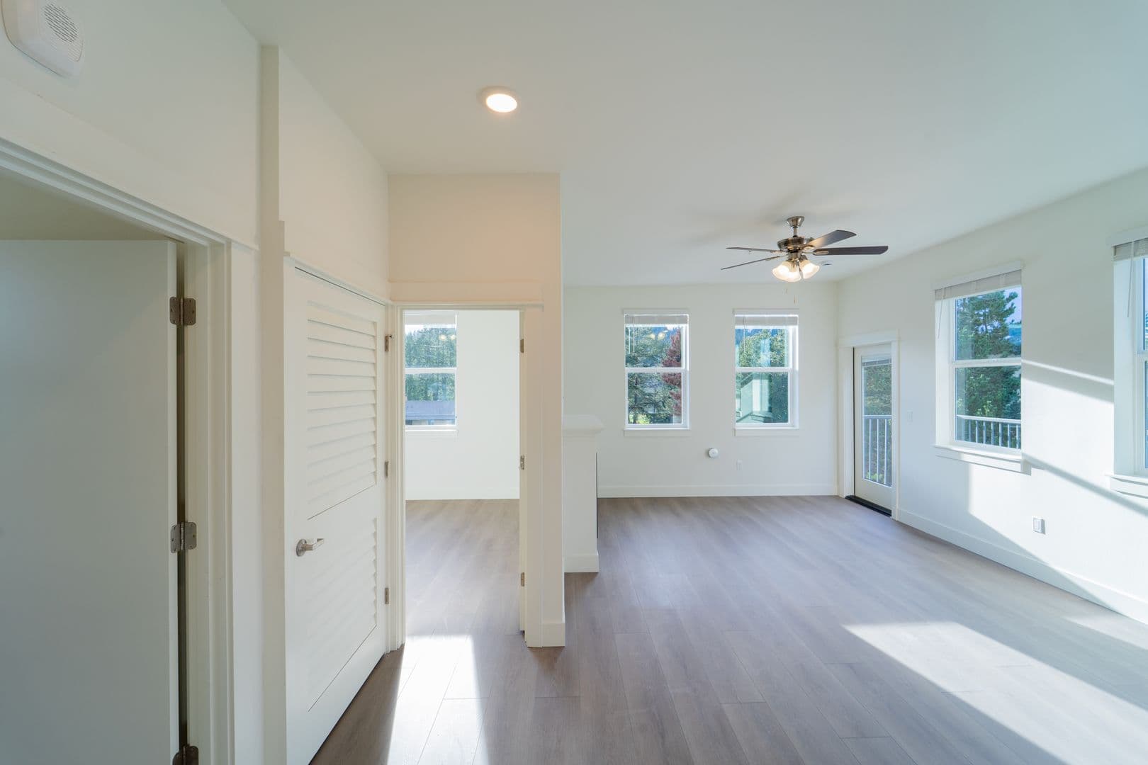 Milwaukie Apartment: 1600 SE Lava Dr.
