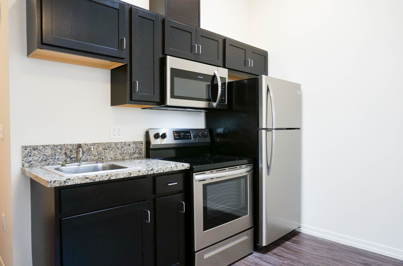 Portland Apartment: 7228 N Burlington Ave