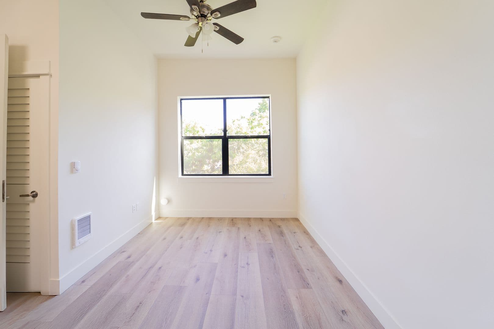 Portland Apartment: 2260 NW Pettygrove St.