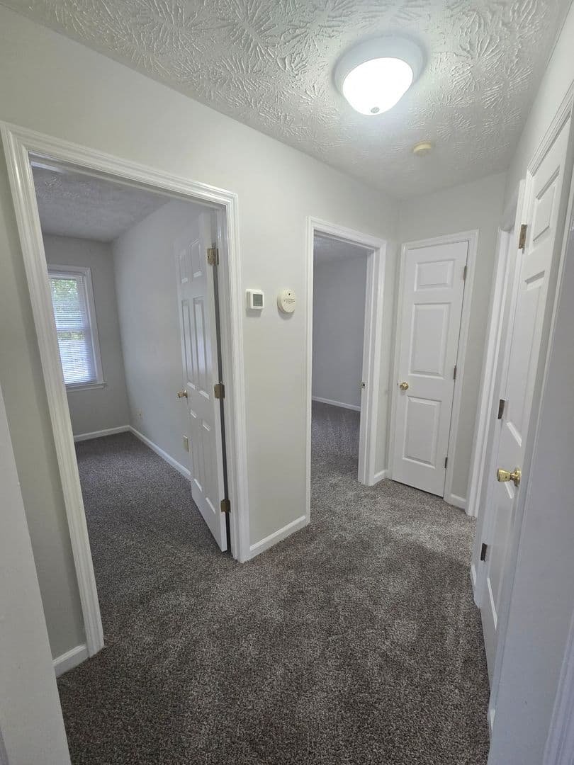 Fayetteville House: 647 Daharan Dr
