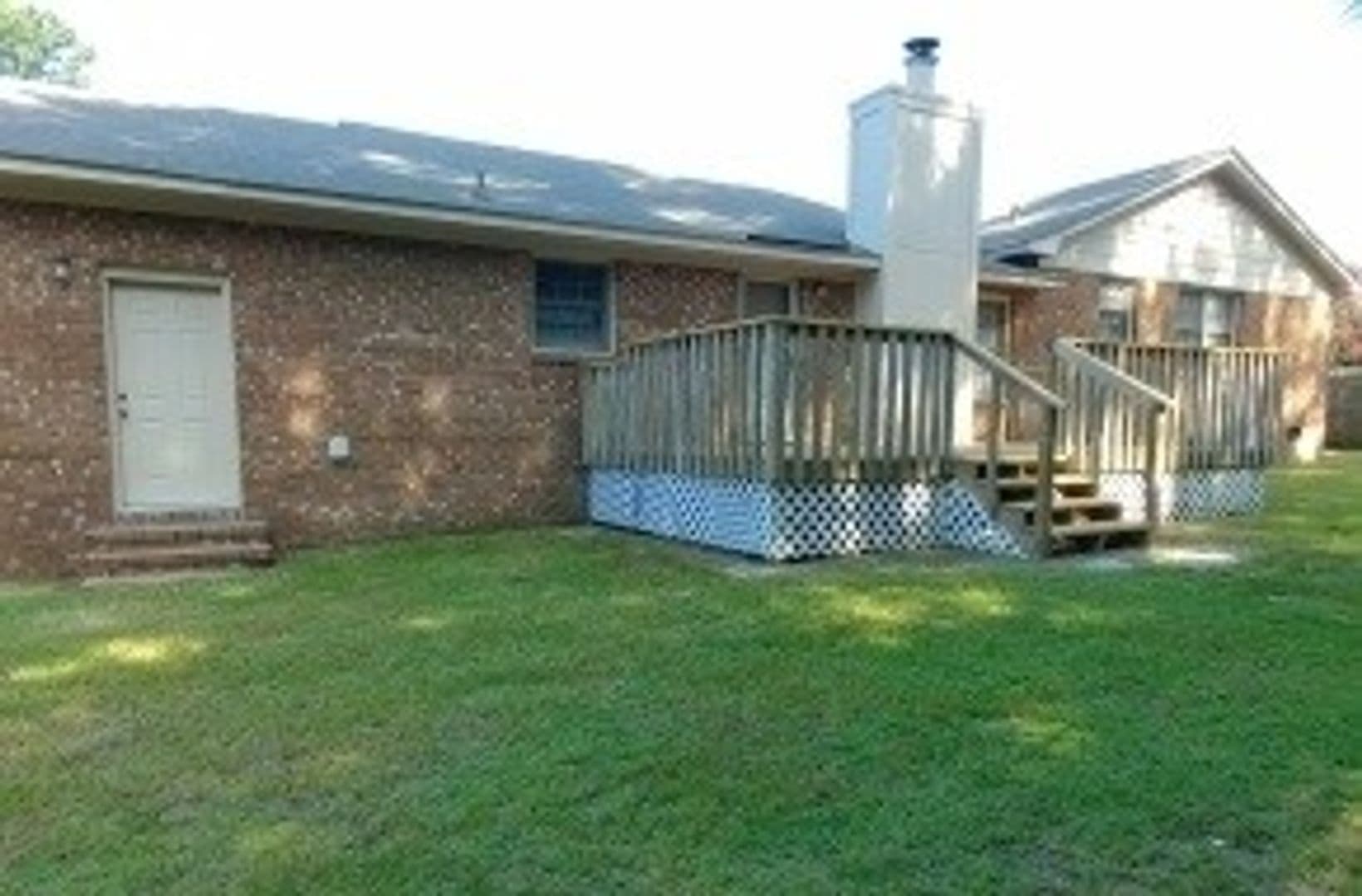 Fayetteville House: 1105 Quailwood Dr