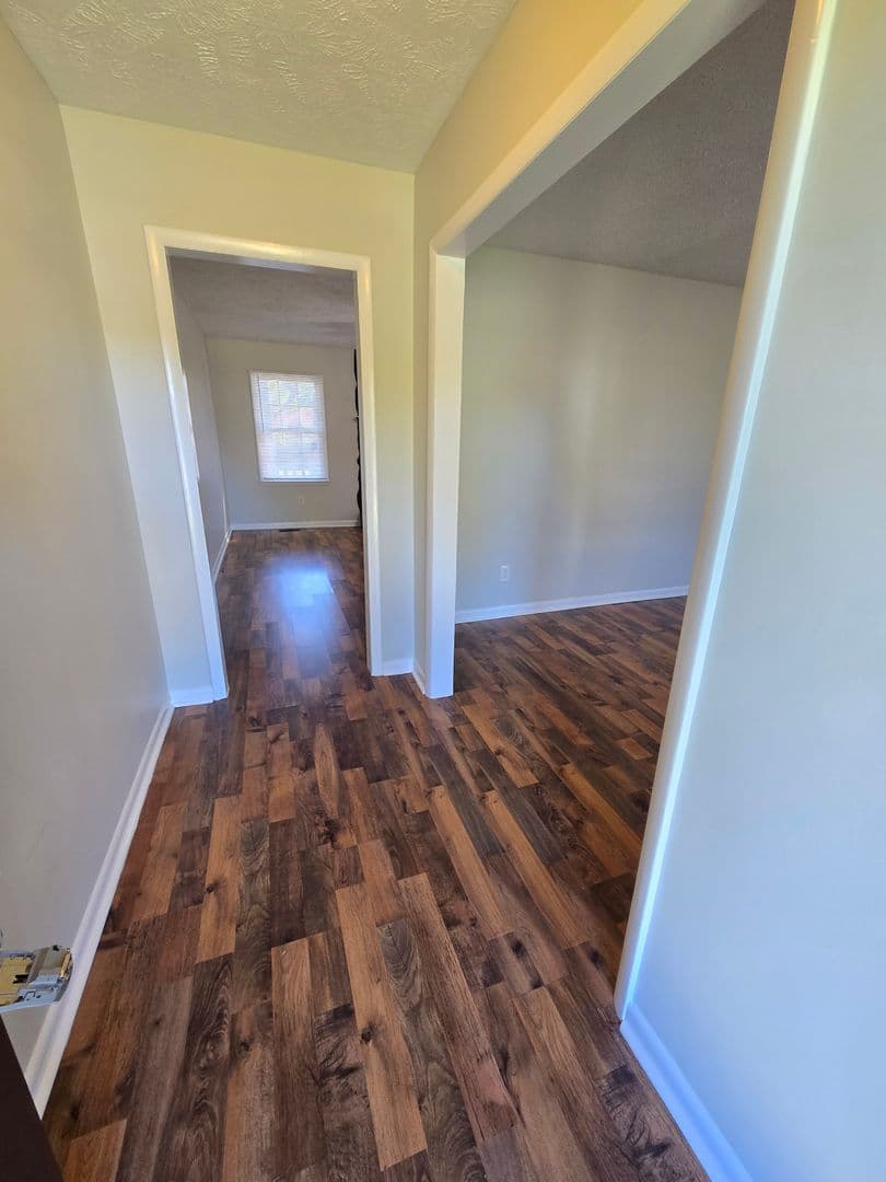 Fayetteville House: 1105 Quailwood Dr