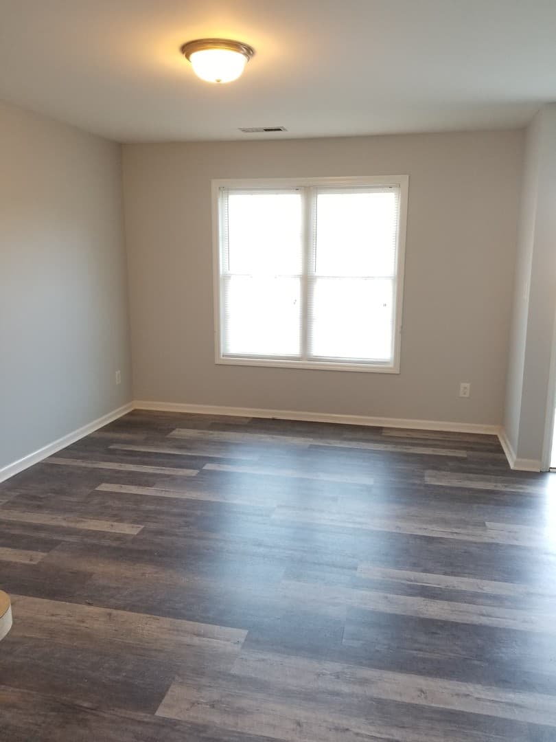 Benson House: 15 Coats Cir