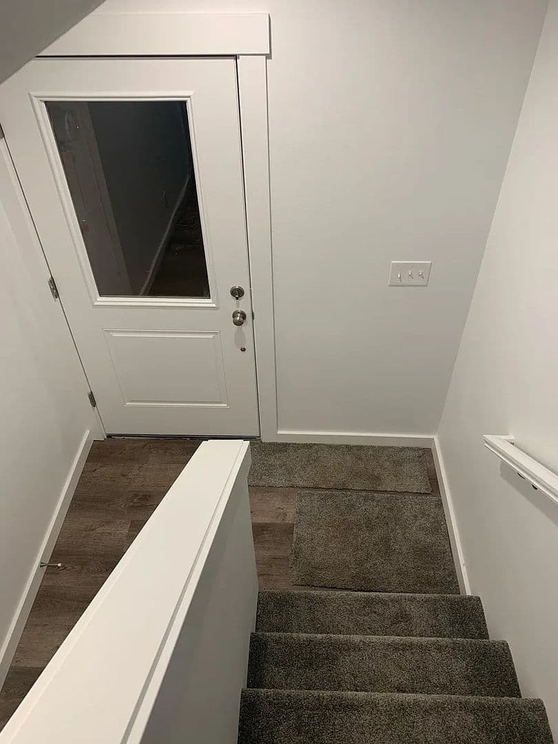 Winlock Apartment: 804 SE First Street
