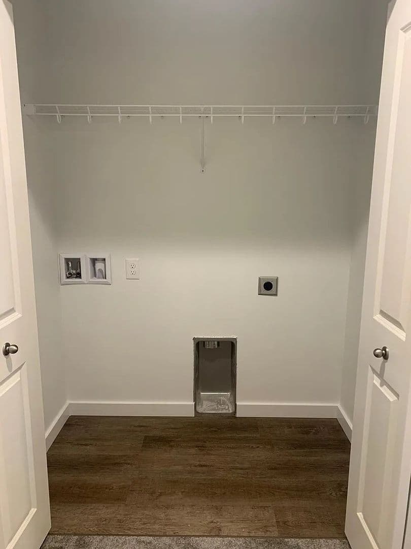 Winlock Apartment: 804 SE First Street