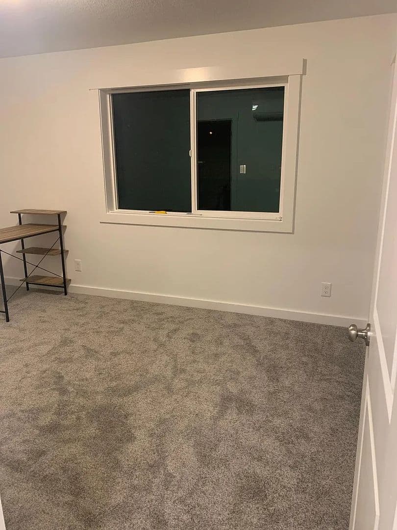 Winlock Apartment: 804 SE First Street