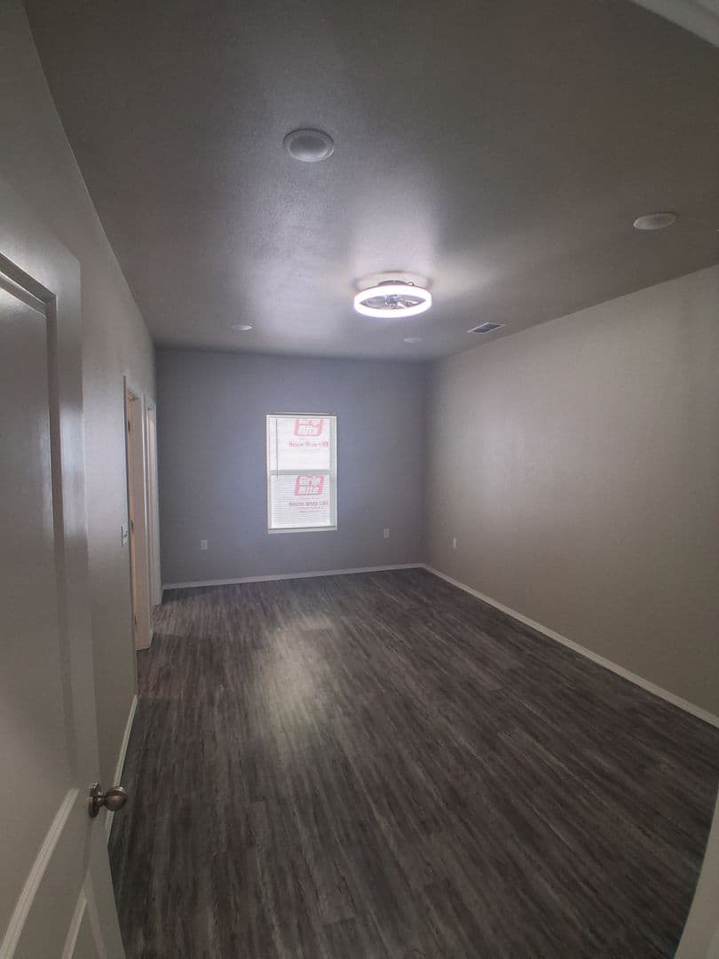 Portales Apartment: 322 N Ave B