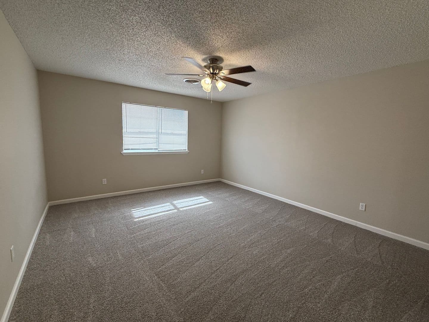 Clovis Apartment: 1000 Ash