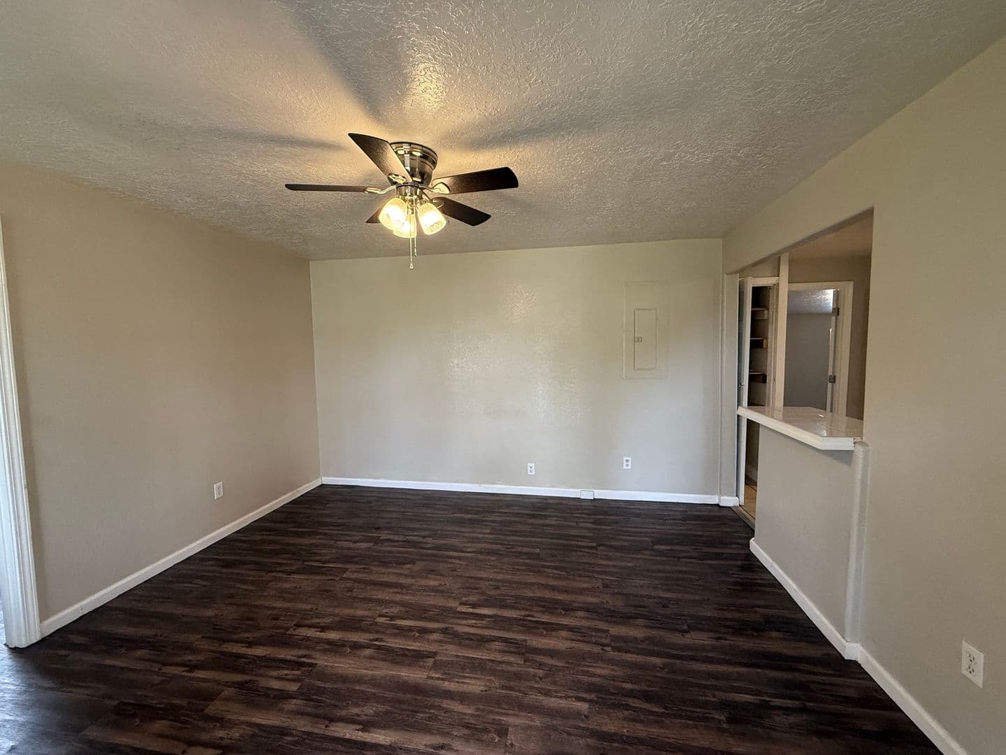 Clovis House: 1220 N Lea