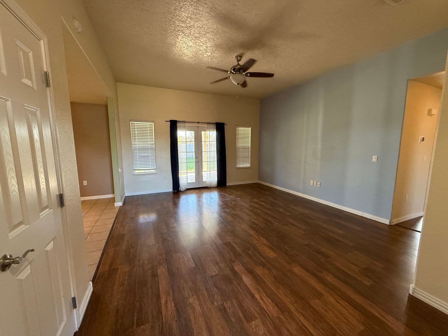 Clovis House: 4633 Sandstone