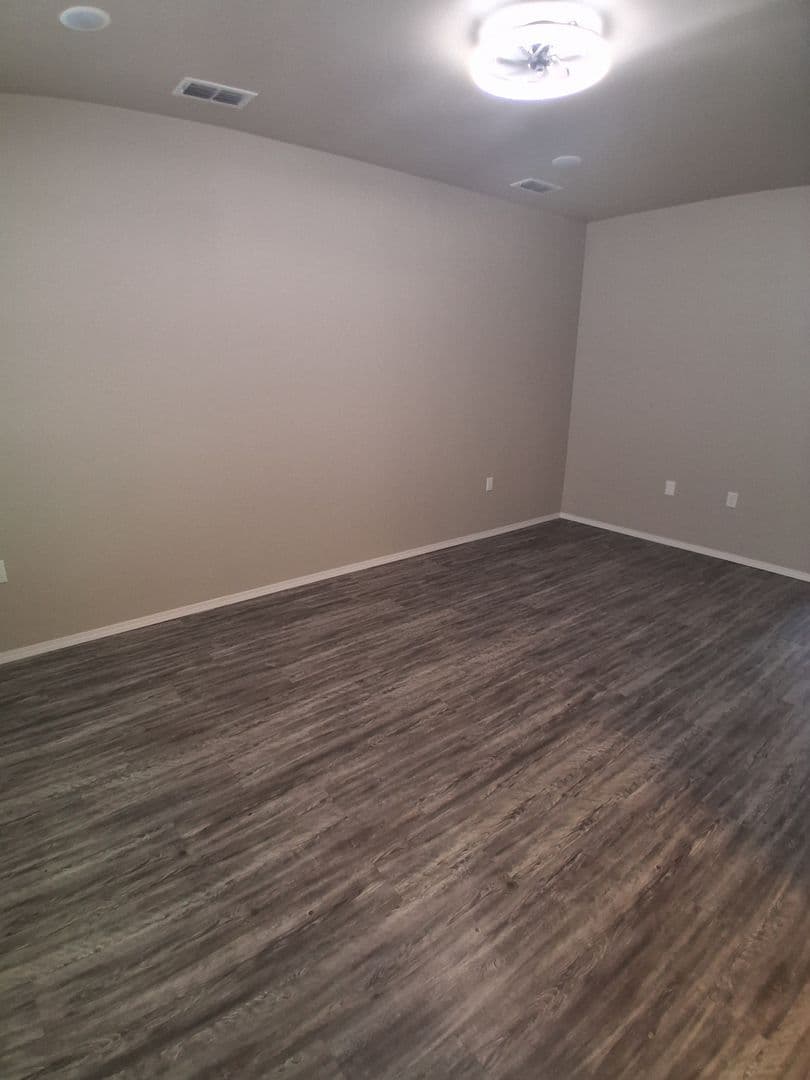 Portales Apartment: 322 N Ave B