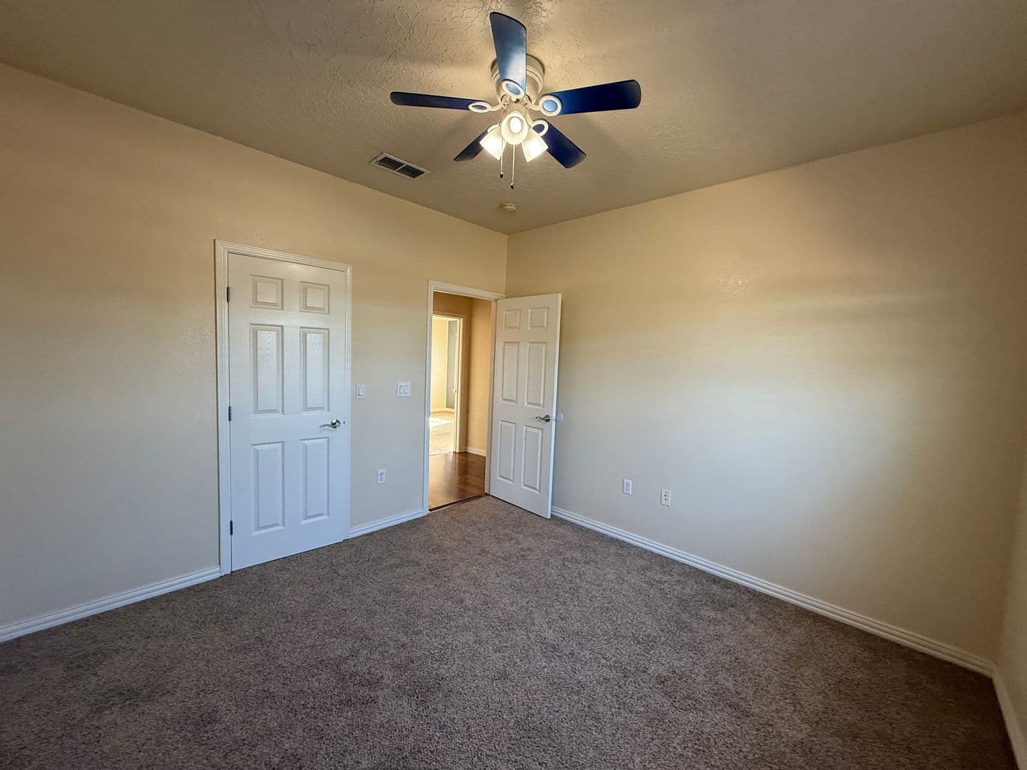 Clovis House: 4633 Sandstone