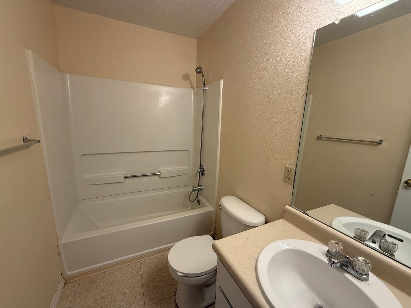 Clovis Apartment: 1500 Echols