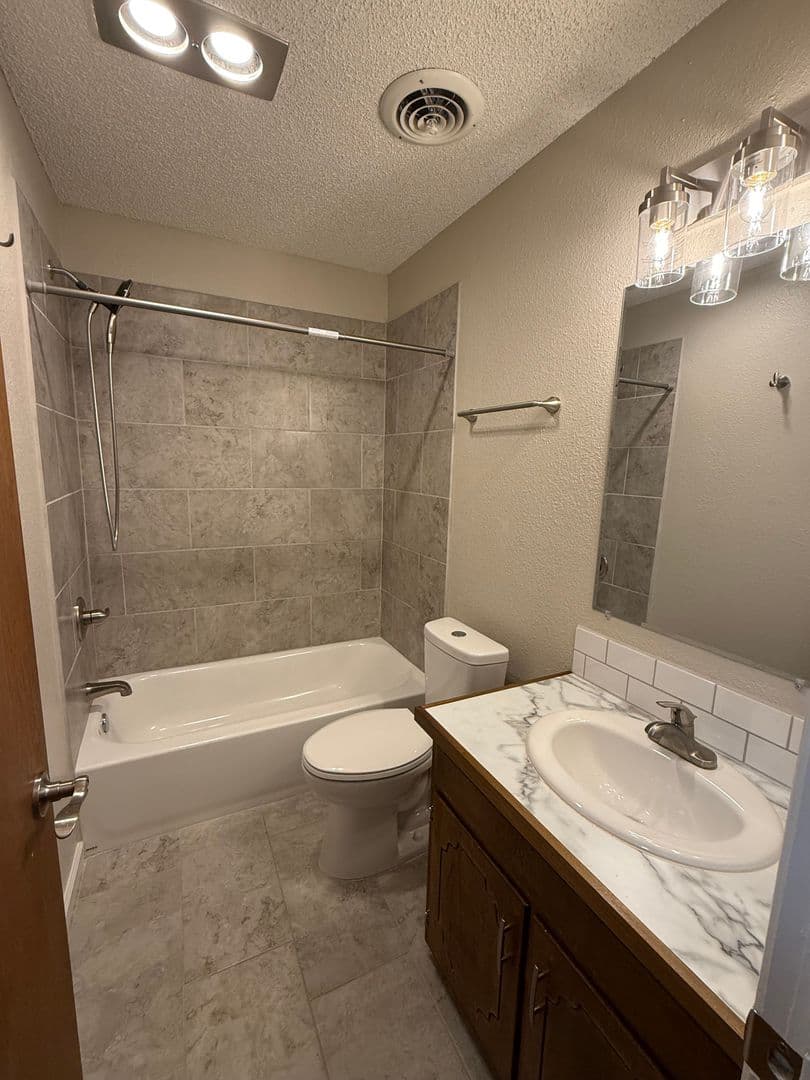 Clovis Apartment: 1000 Ash