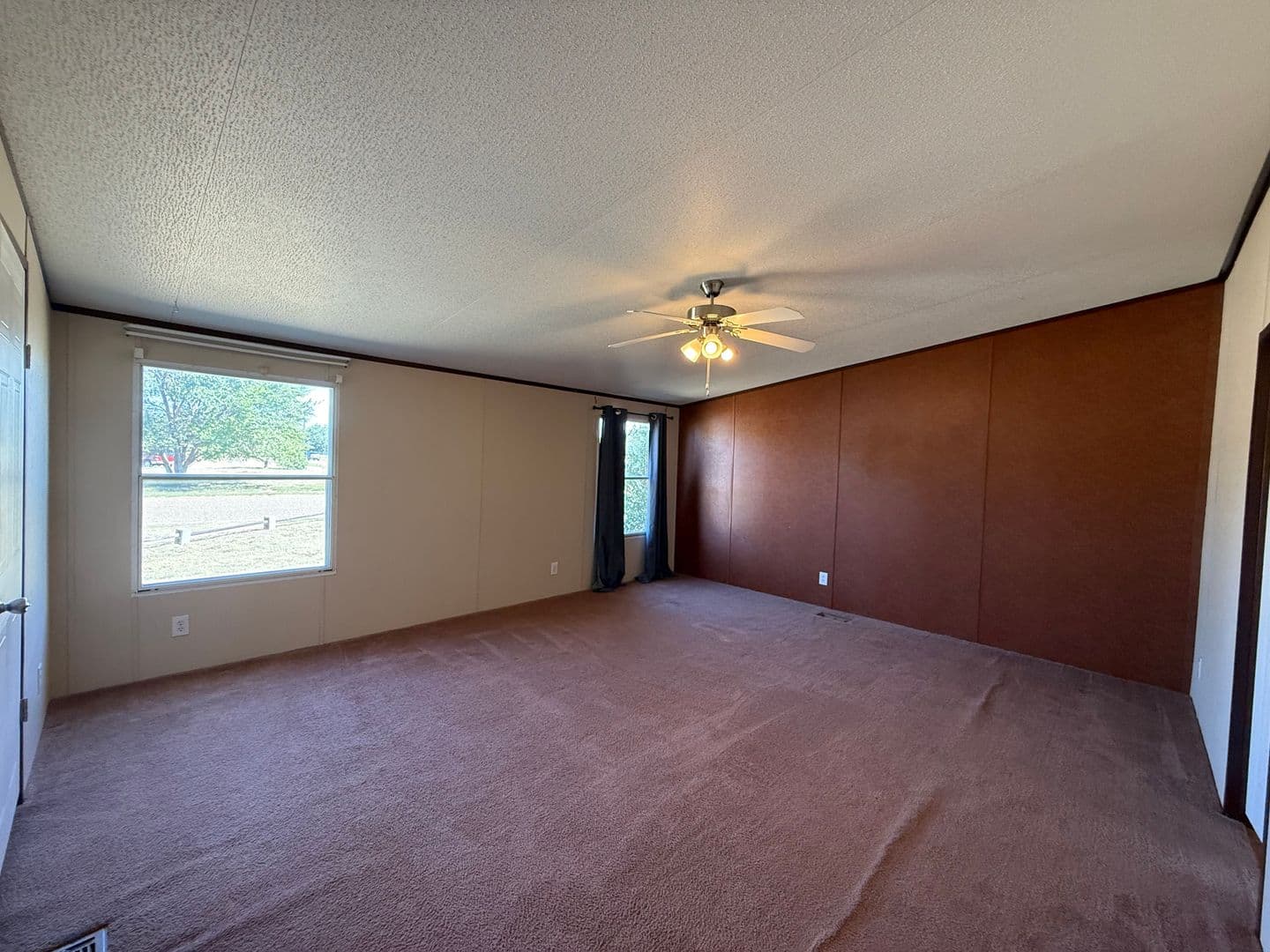 Melrose House: 202 N 1st St