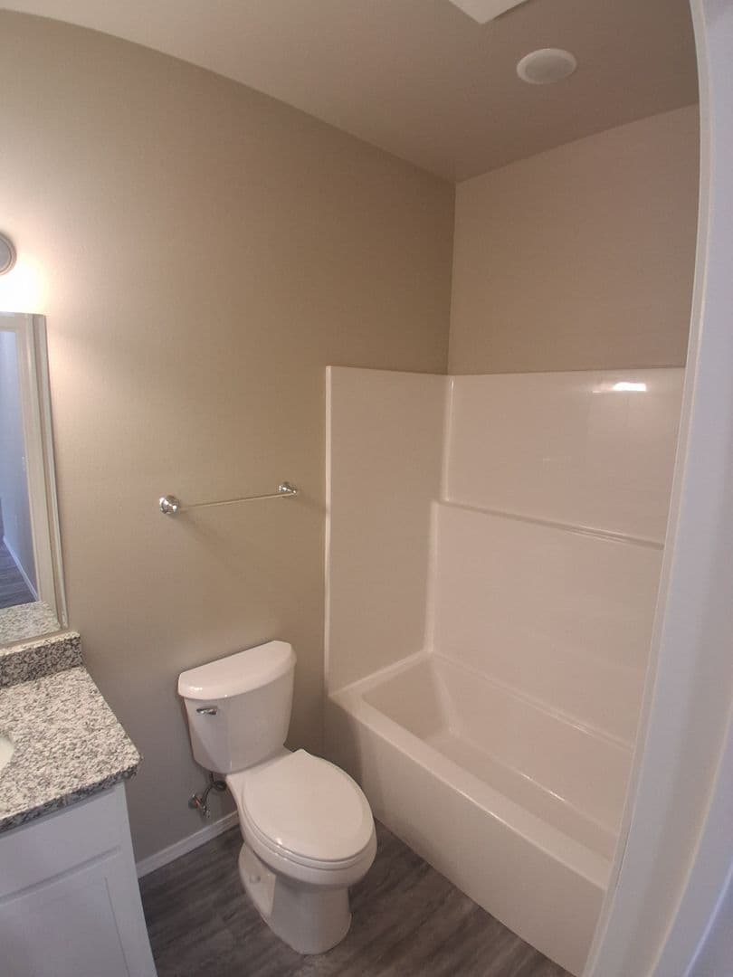 Portales Apartment: 322 N Ave B