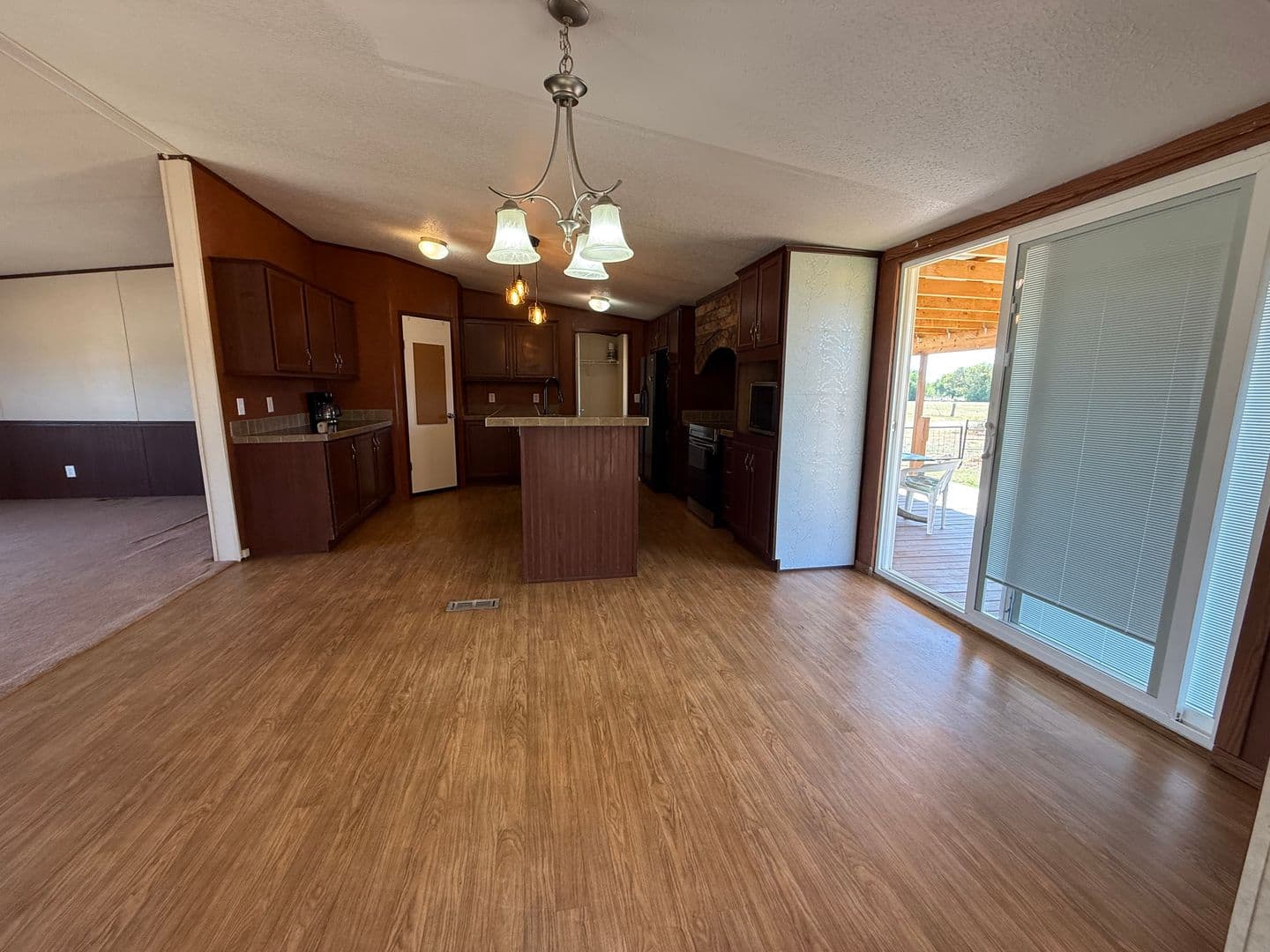 Melrose House: 202 N 1st St