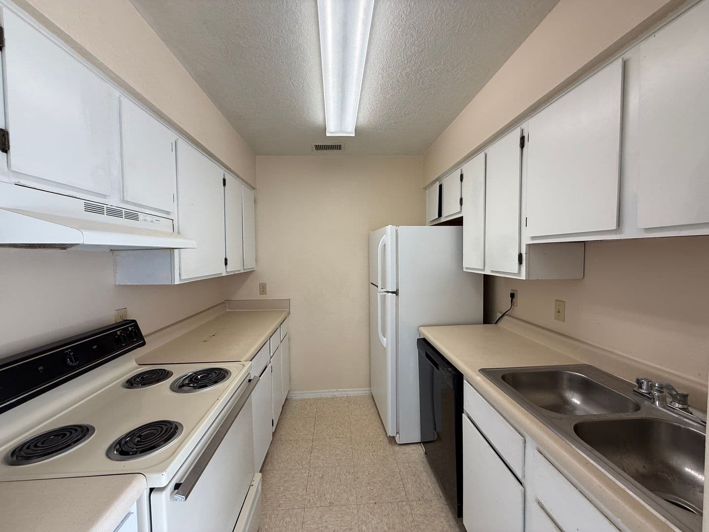 Clovis Apartment: 1500 Echols