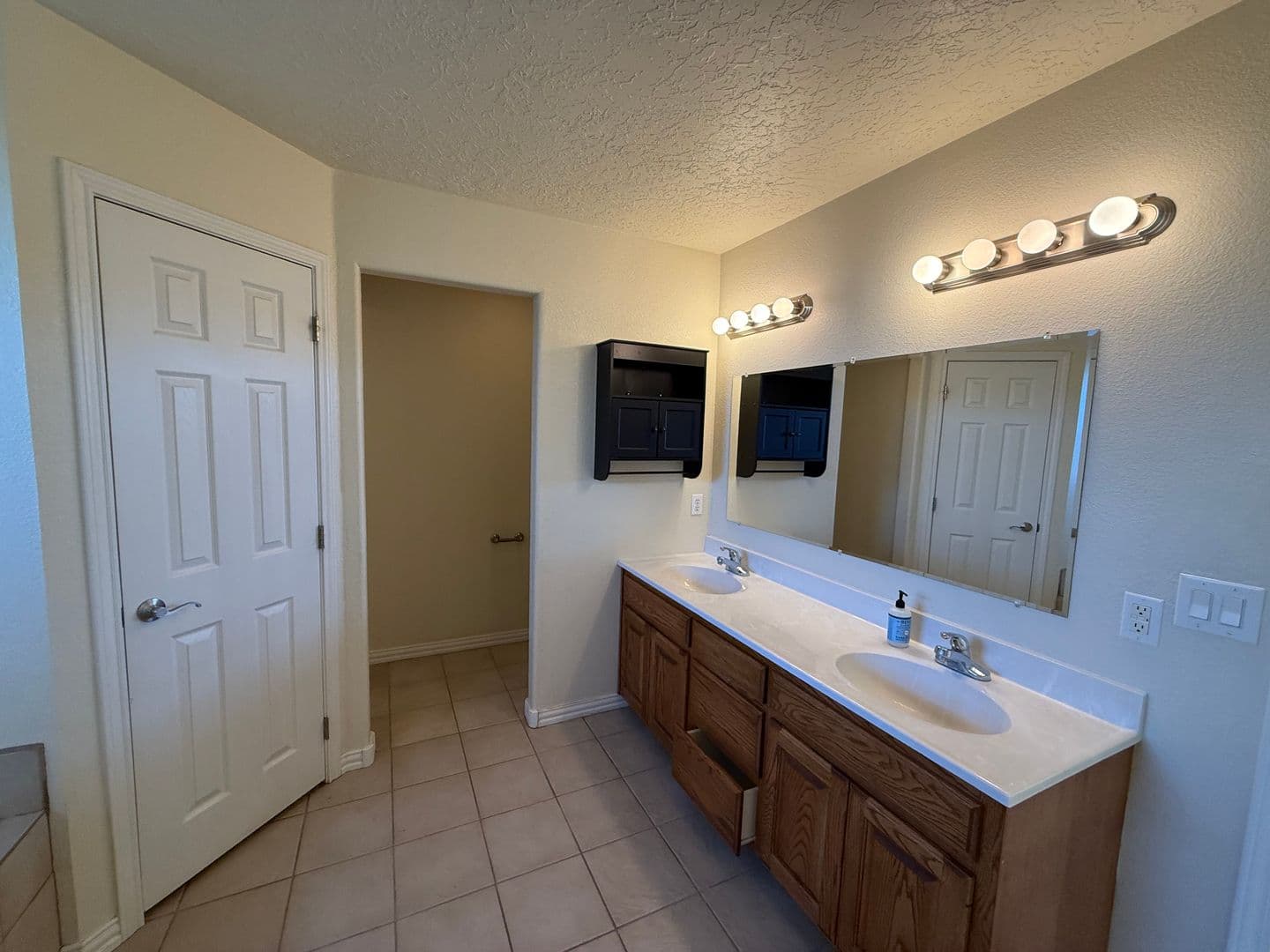 Clovis House: 4633 Sandstone