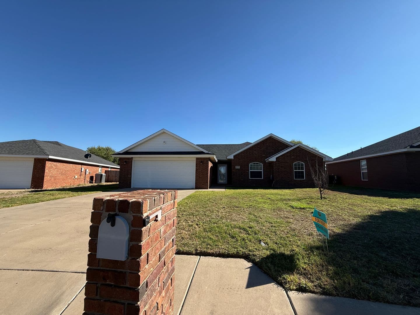 Clovis House: 4633 Sandstone