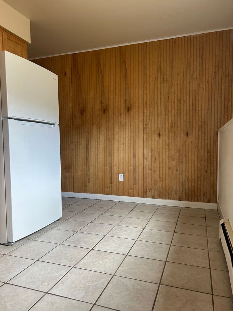 Woodland Park Apartment: 407 Mountain View Place