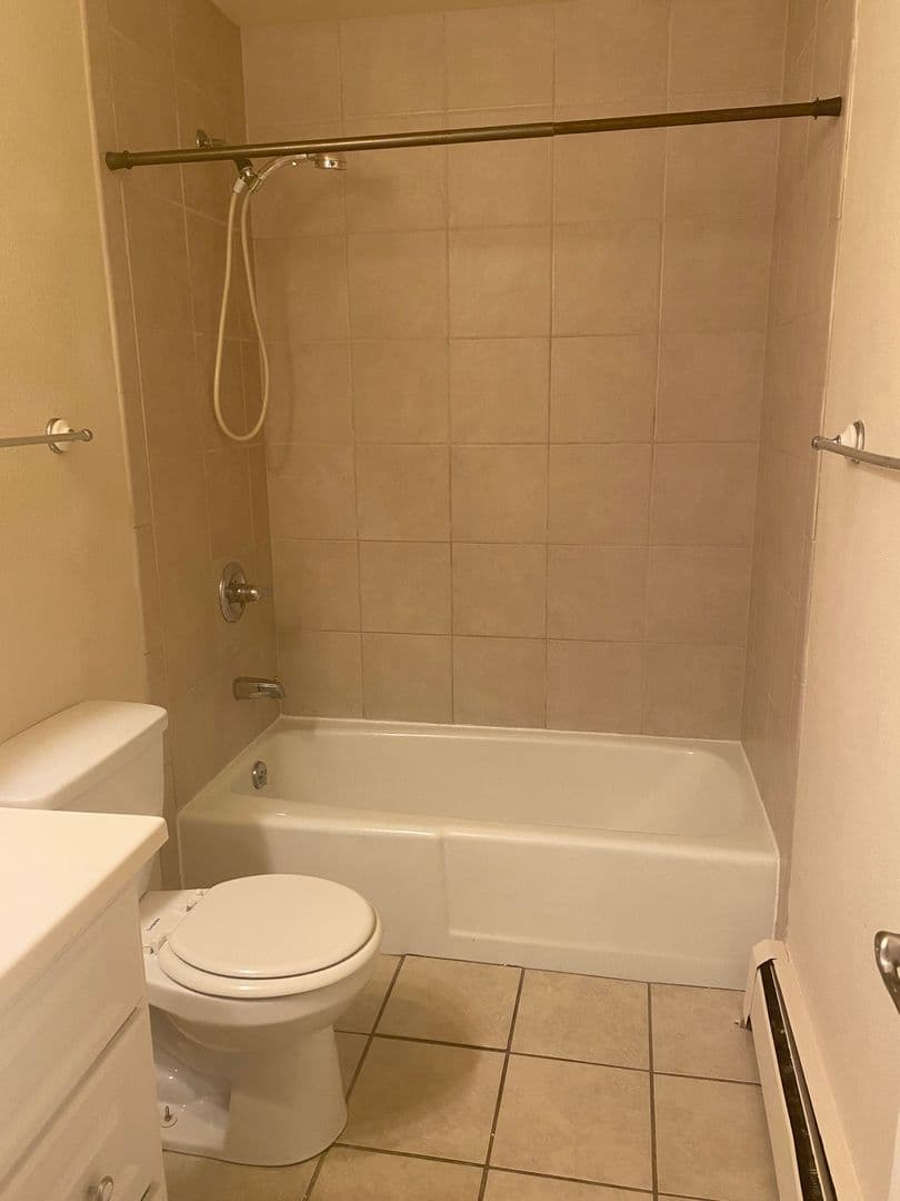 Woodland Park Apartment: 407 Mountain View Place