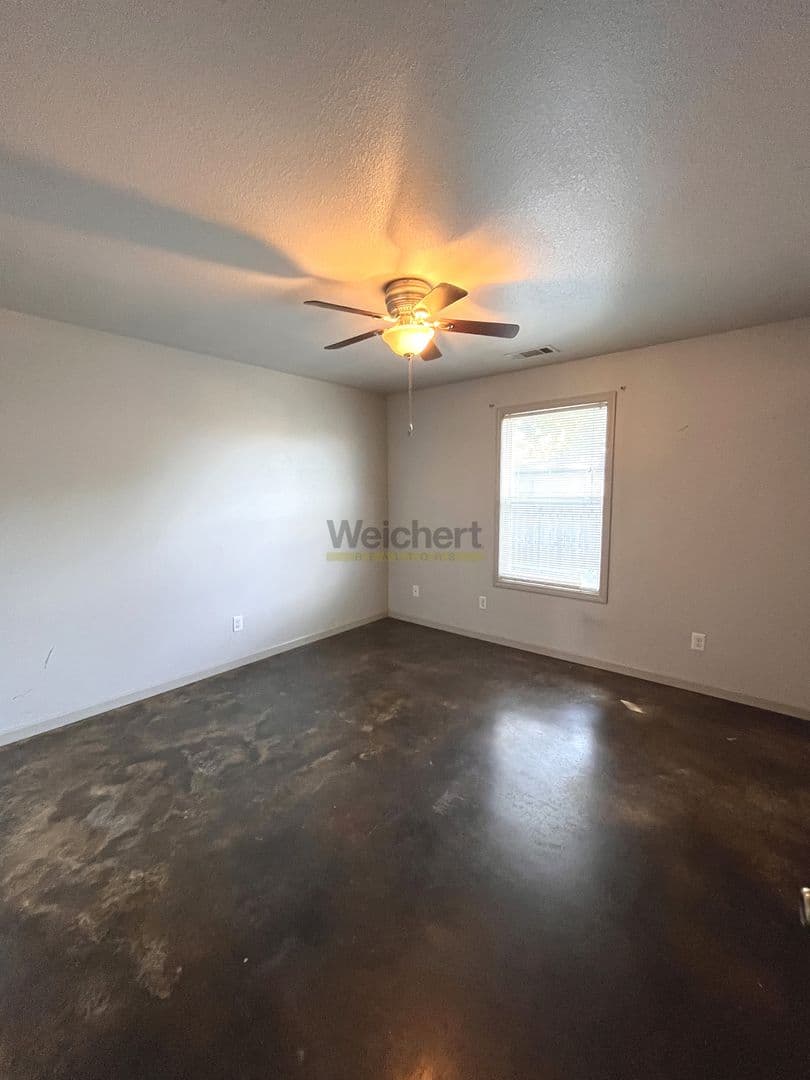 Paragould Apartment: 1212-1304 Greene Street