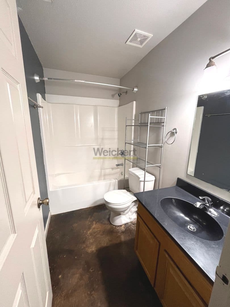 Paragould Apartment: 1212-1304 Greene Street