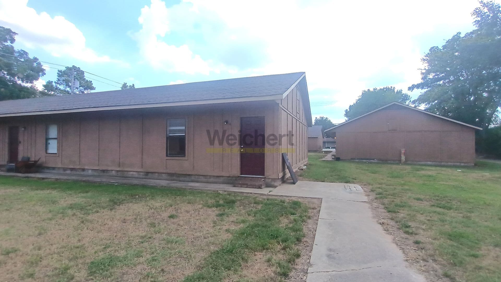 Paragould Apartment: 304 North 10th Ave
