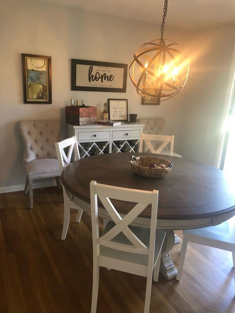 West Lafayette House: 208 Lindberg Rd