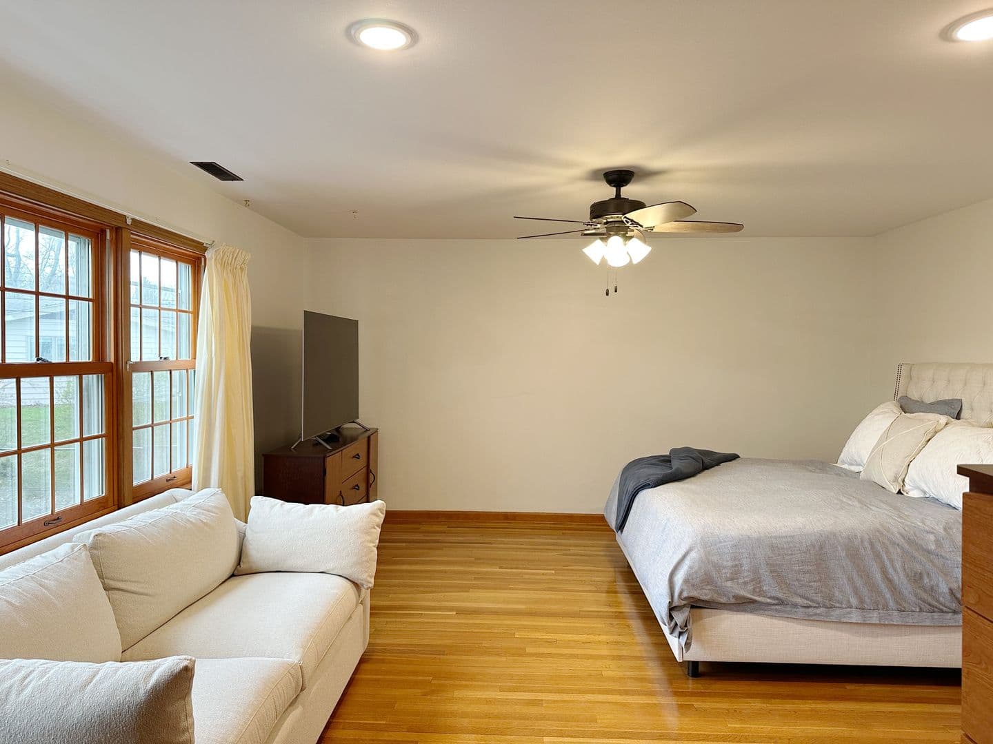 West Lafayette House: 124 Mohican Place