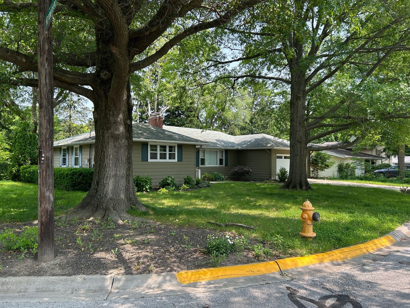 West Lafayette House: 208 Lindberg Rd