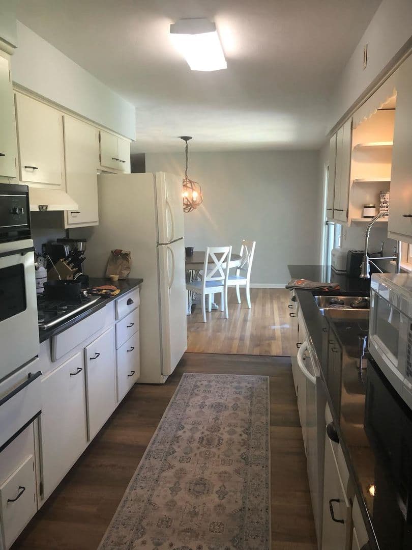 West Lafayette House: 208 Lindberg Rd