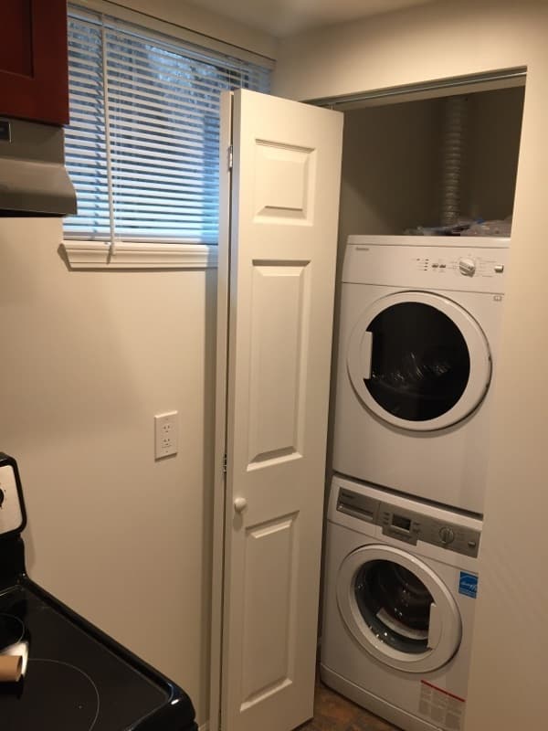 Seattle Apartment: 5205 39th AVE S